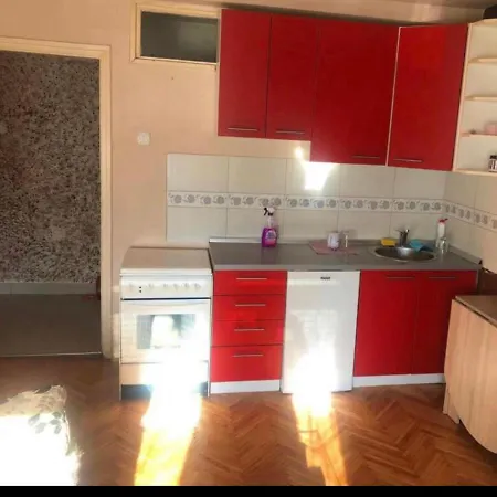 Apartman Carice Milice Kastel Stan Na Dan
