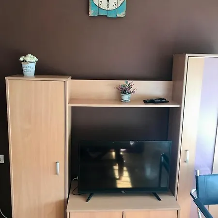 Apartman Carice Milice Kastel Stan Na Dan